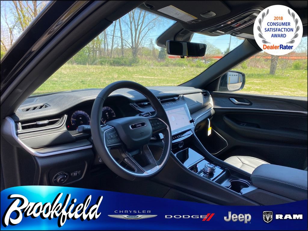 New 2026 Jeep Grand Cherokee L Limited AWD/4WD image 32