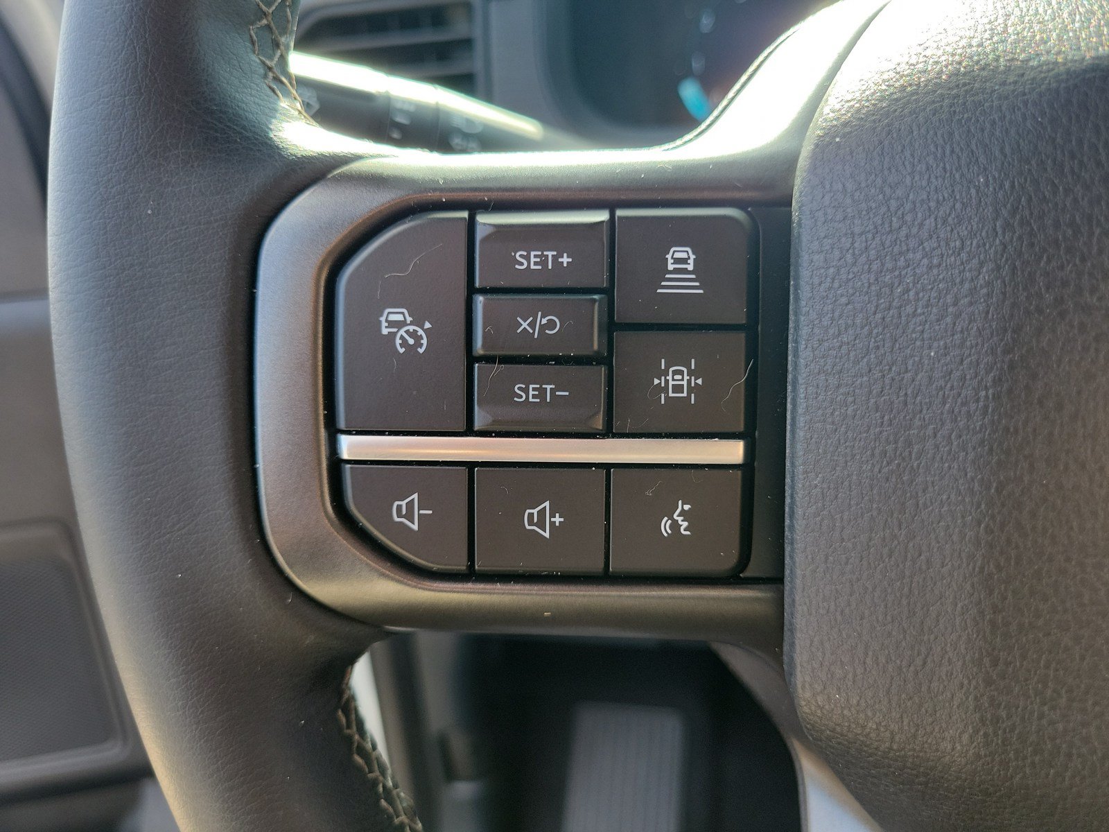Used 2024 Ford F150 XLT w/ Equipment Group 302A MID RWD image 18
