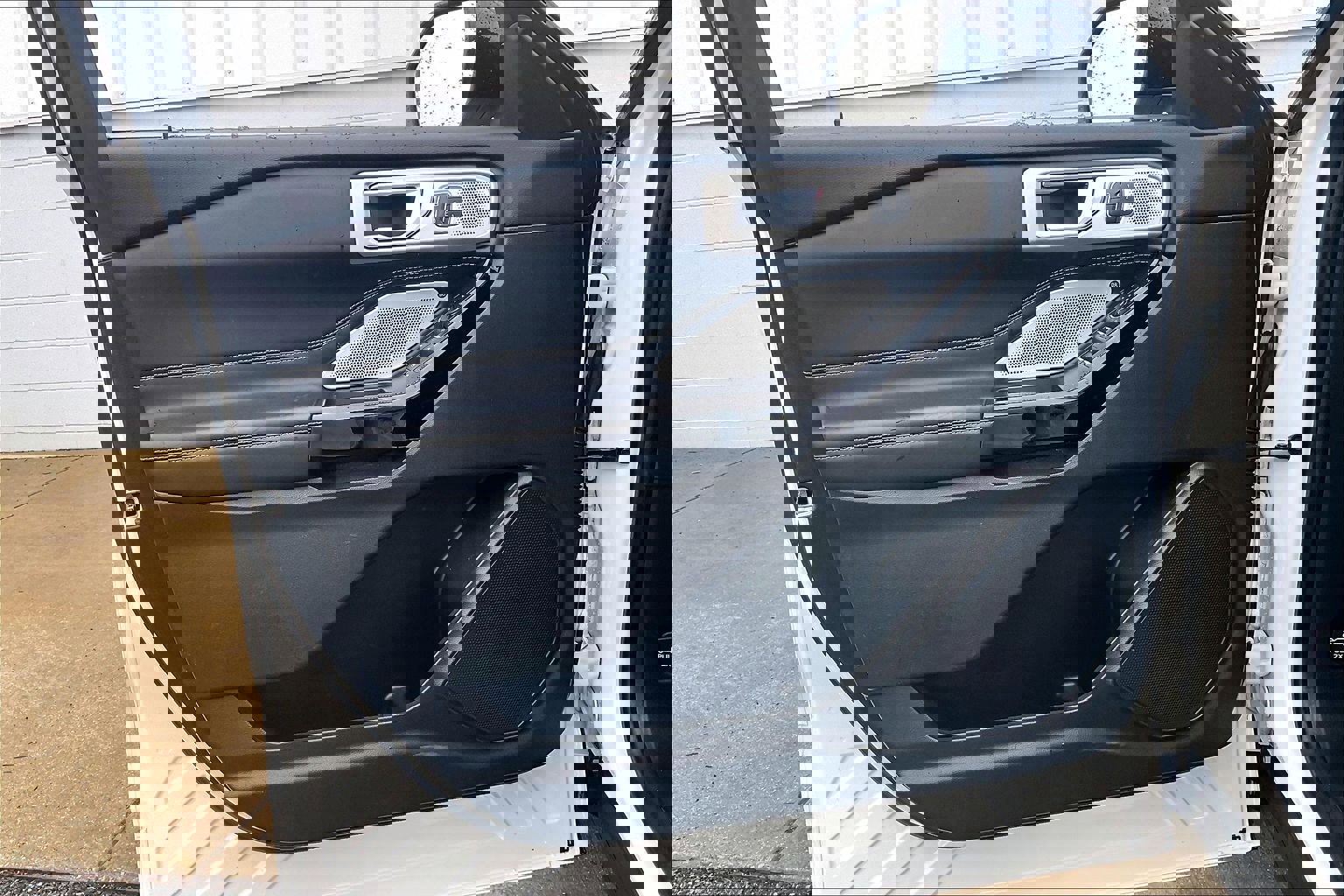 Used 2022 Ford Explorer ST w/ Equipment Group 401A AWD/4WD image 28