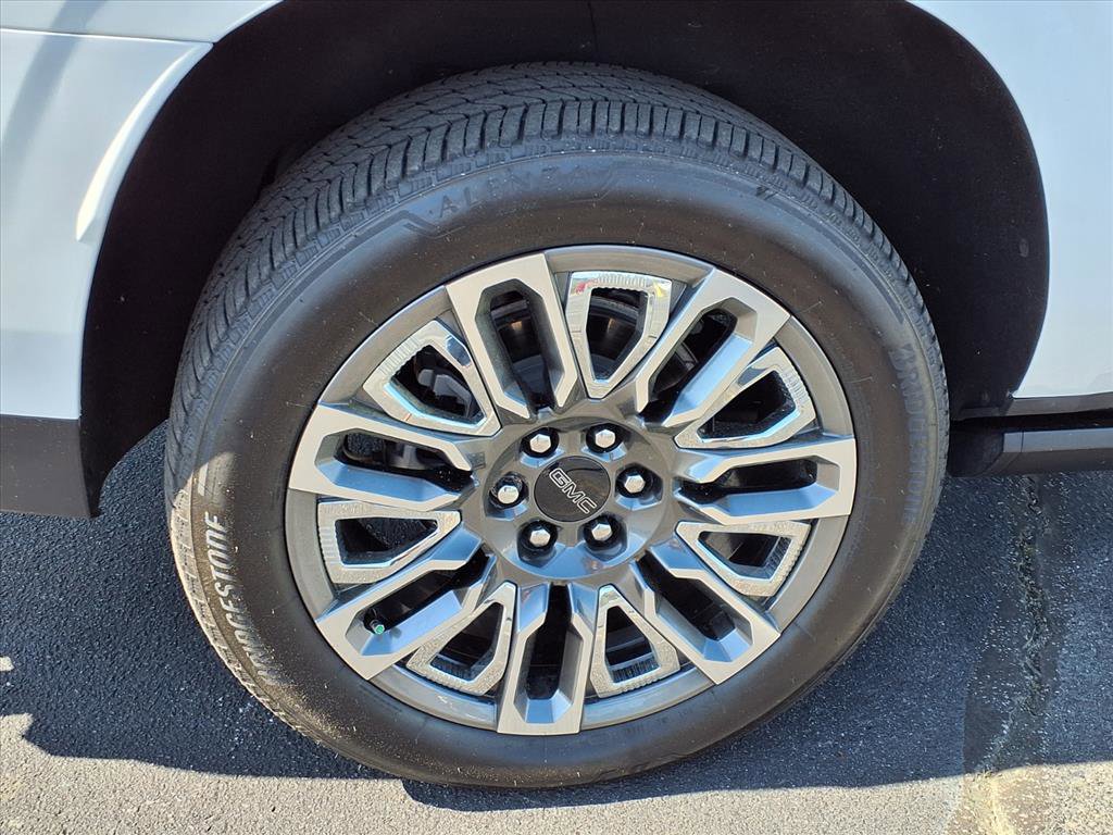 Used 2024 GMC Yukon XL Denali Ultimate image 21