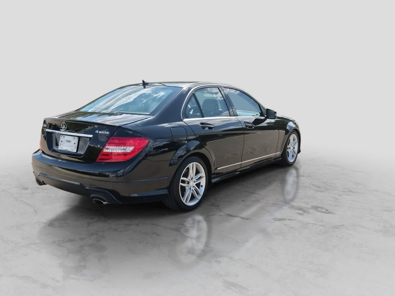 Used 2012 Mercedes-Benz C 300 4MATIC Sedan image 8