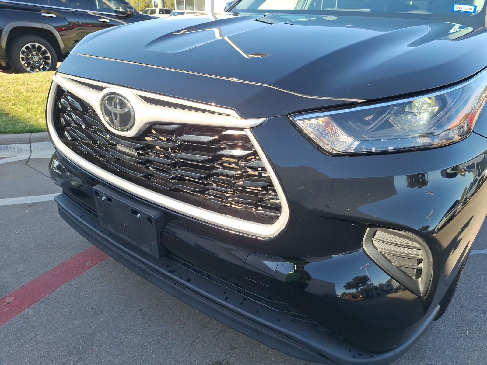 Used 2022 Toyota Highlander L image 8
