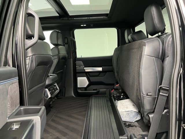 Used 2025 Ford F450 Platinum w/ FX4 Off-Road Package image 47