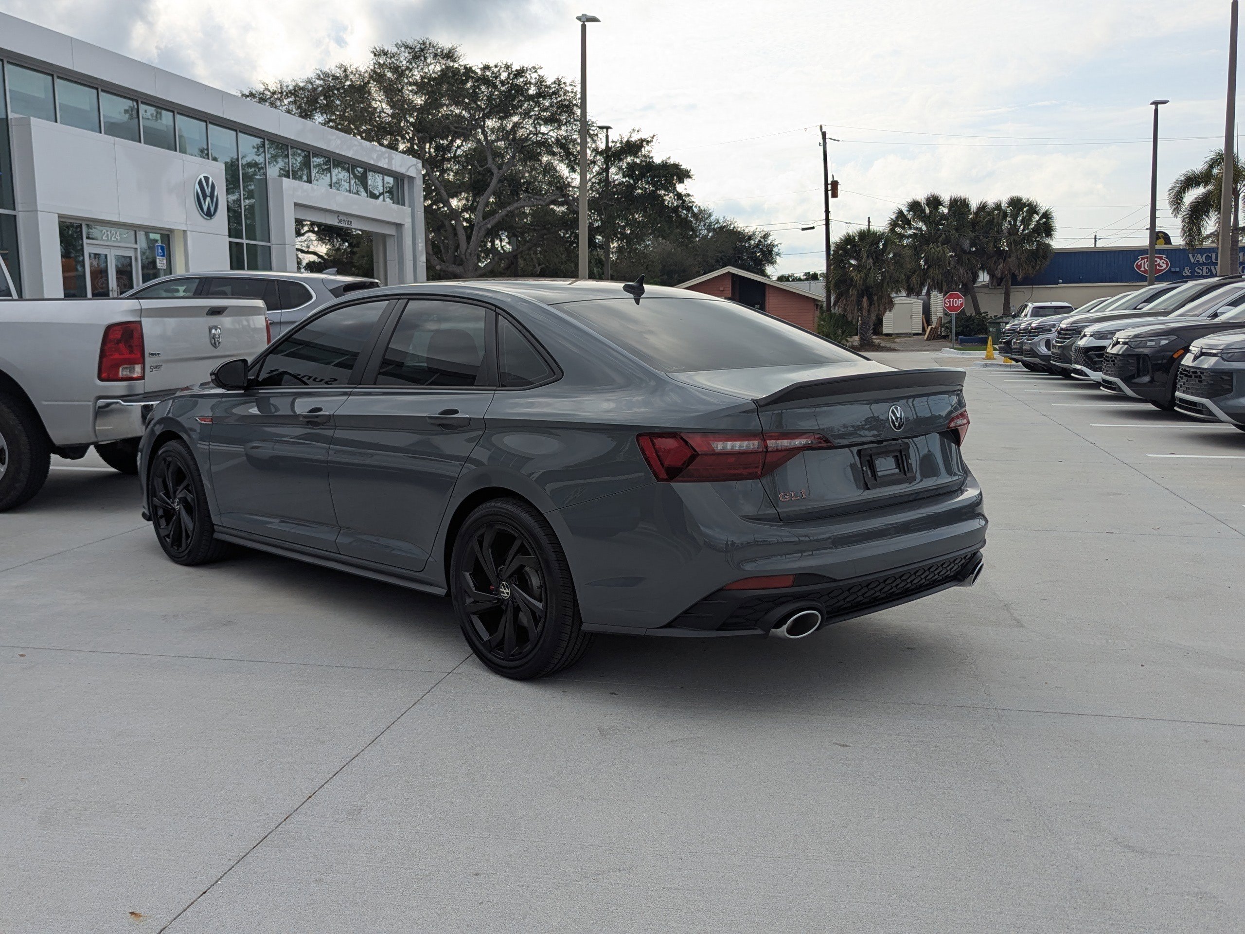 Used 2024 Volkswagen Jetta GLI Autobahn w/ GLI Black Package image 6