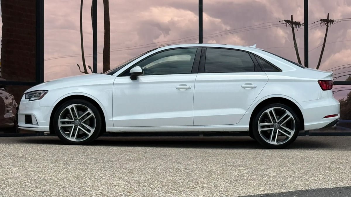 Used 2017 Audi A3 2.0T Premium w/ Convenience Package FWD image 5