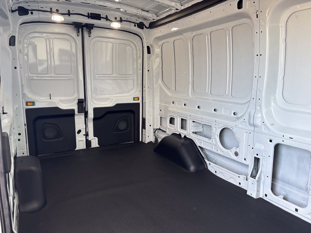 New 2026 Ford Transit 250 148 Medium Roof RWD image 26