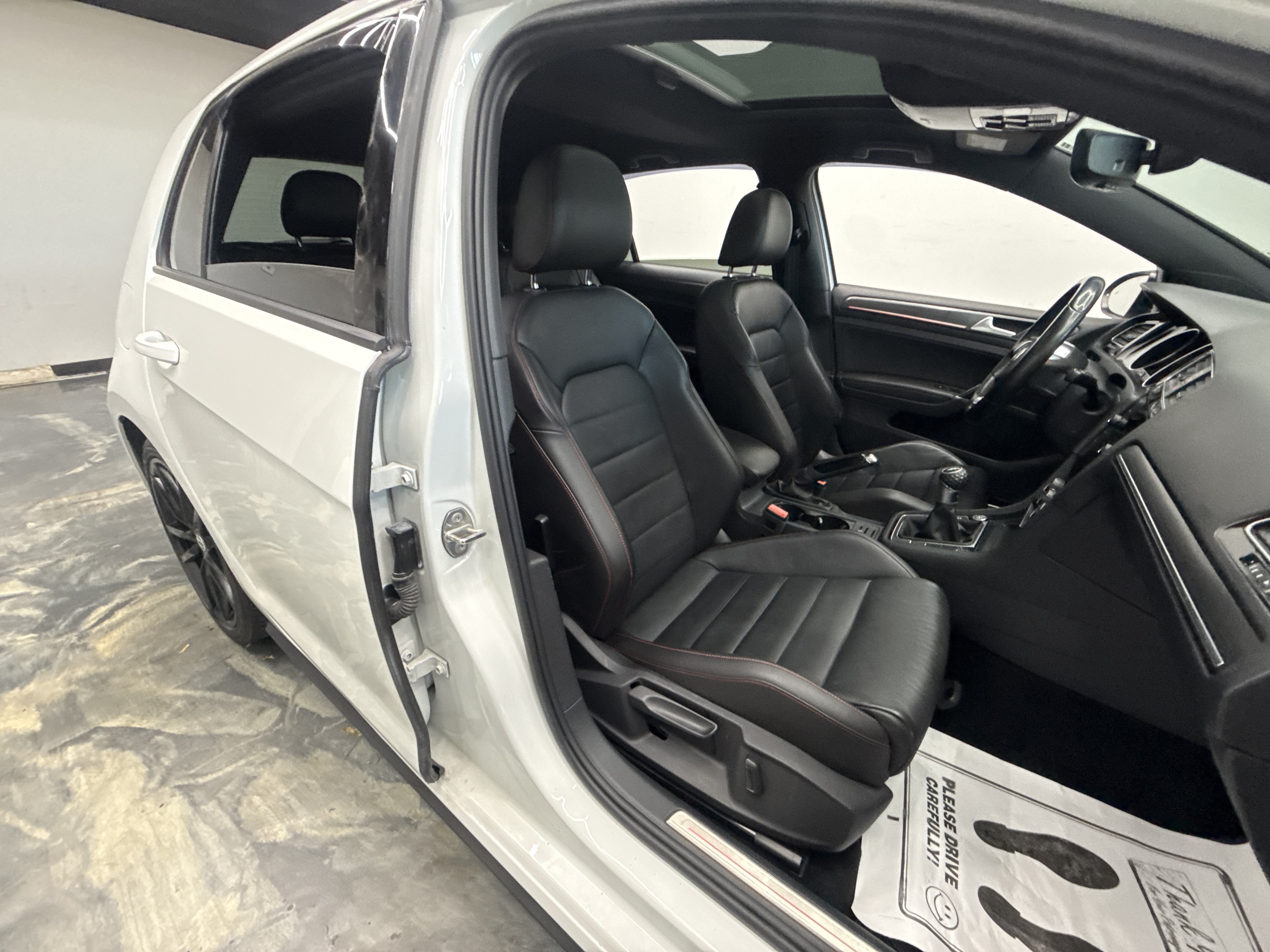 Used 2021 Volkswagen GTI SE FWD image 16