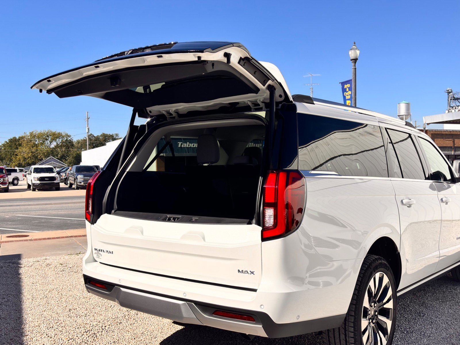 New 2025 Ford Expedition Max Platinum image 6
