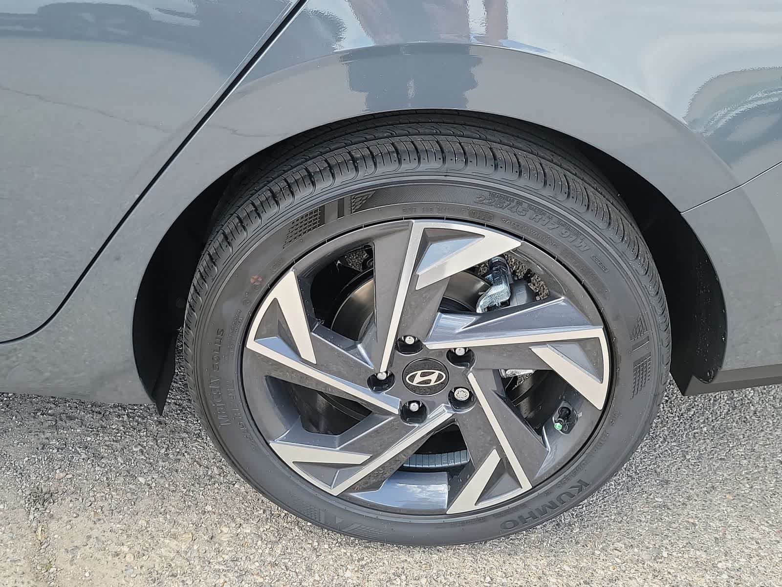 Certified 2025 Hyundai Elantra Sport FWD image 12