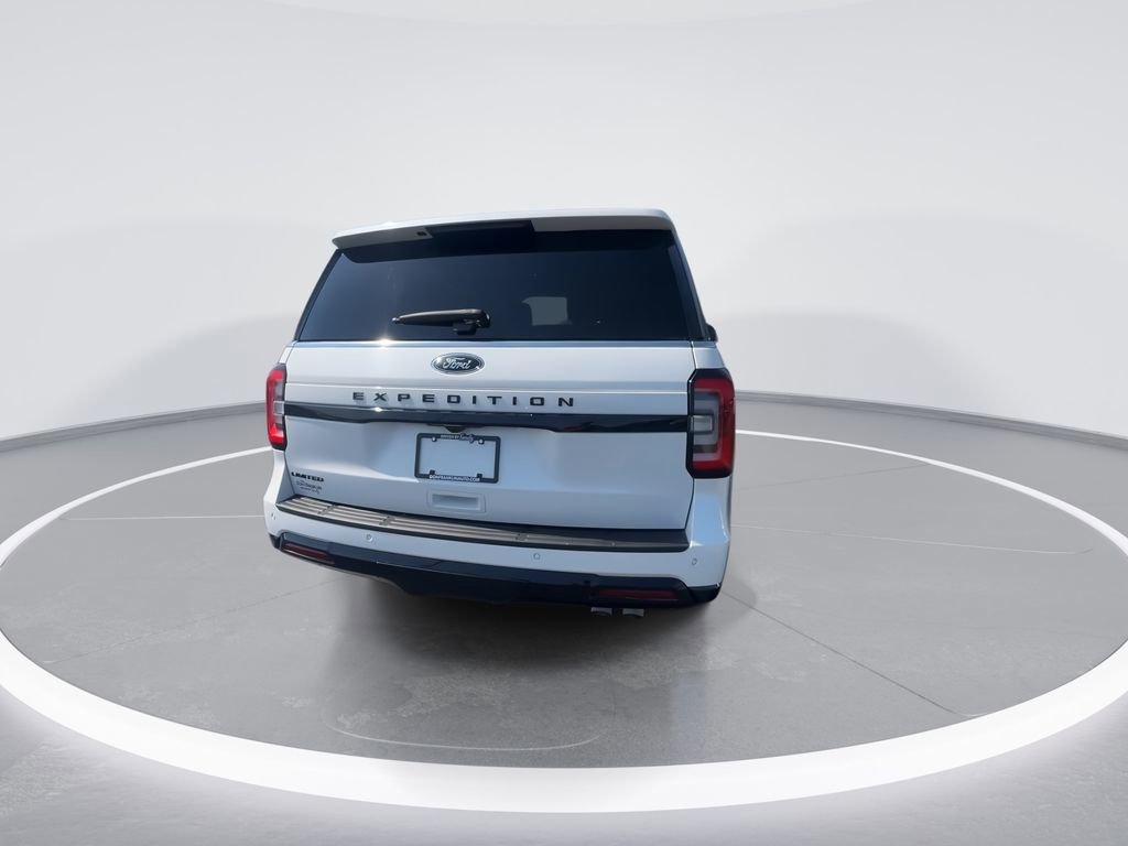 Used 2024 Ford Expedition Limited AWD/4WD image 7