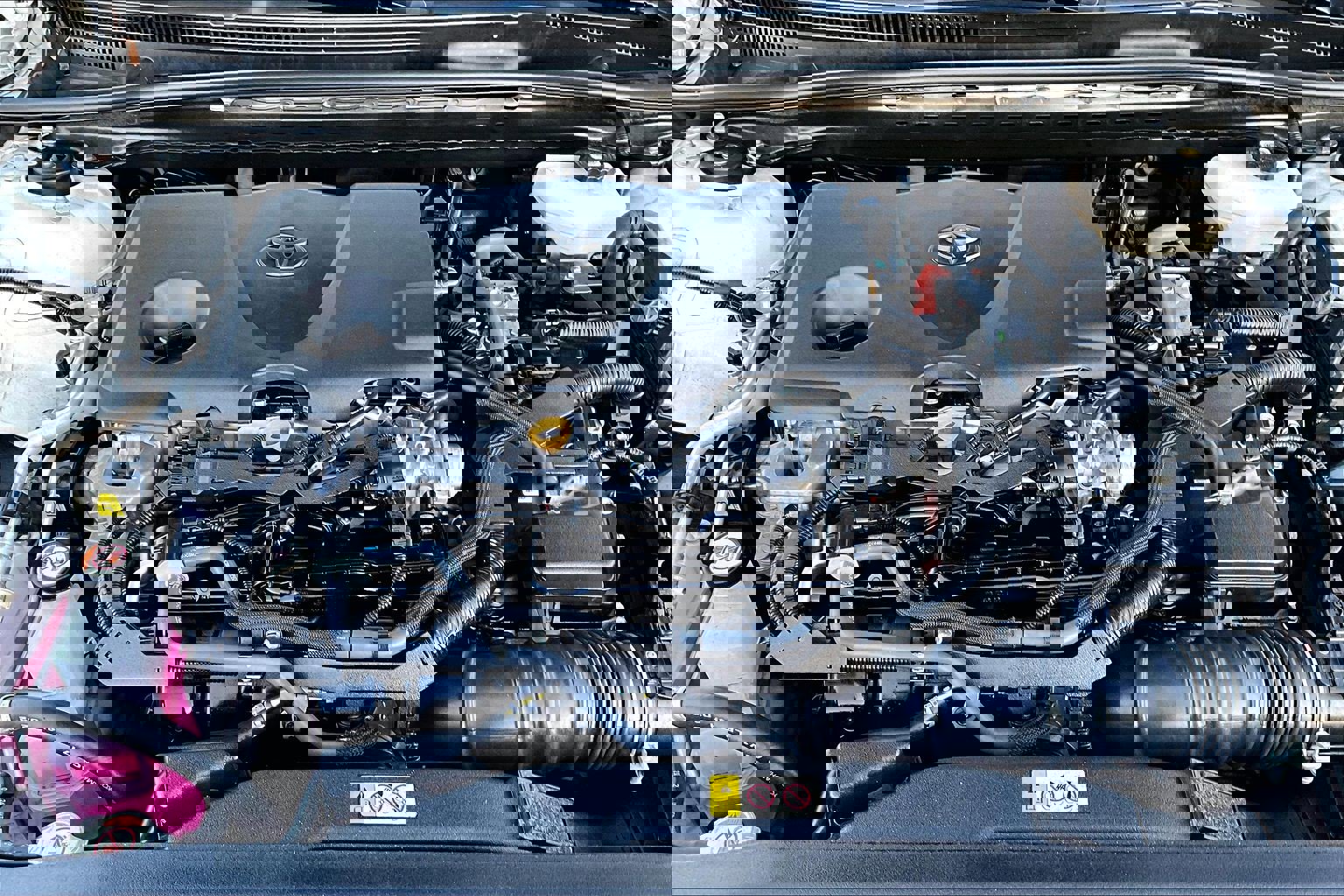 Used 2025 Toyota Camry LE image 10