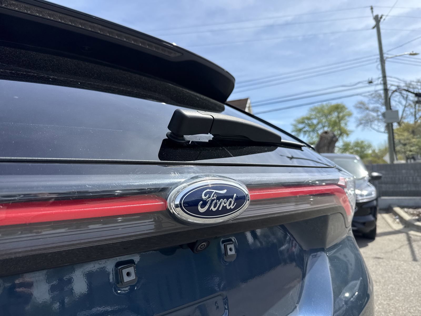 Used 2016 Ford Edge SEL w/ Equipment Group 201A AWD/4WD image 16