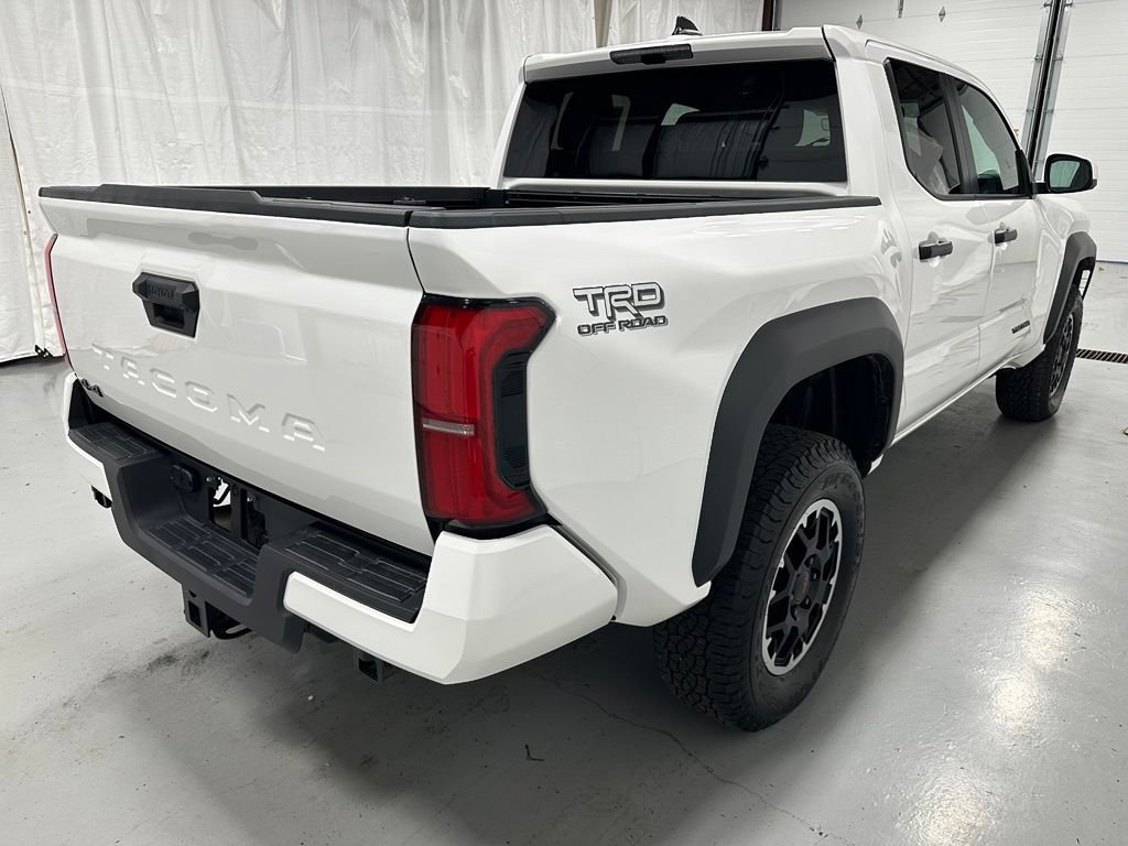Used 2026 Toyota Tacoma TRD Off-Road AWD/4WD image 7