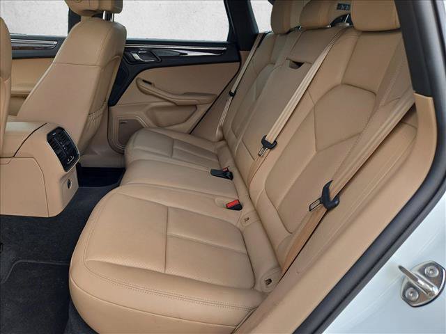Used 2023 Porsche Macan AWD/4WD image 13