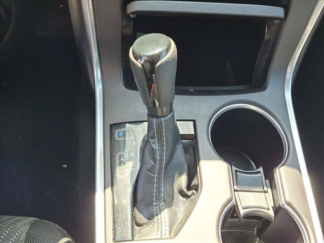 Used 2016 Toyota Camry LE FWD image 4
