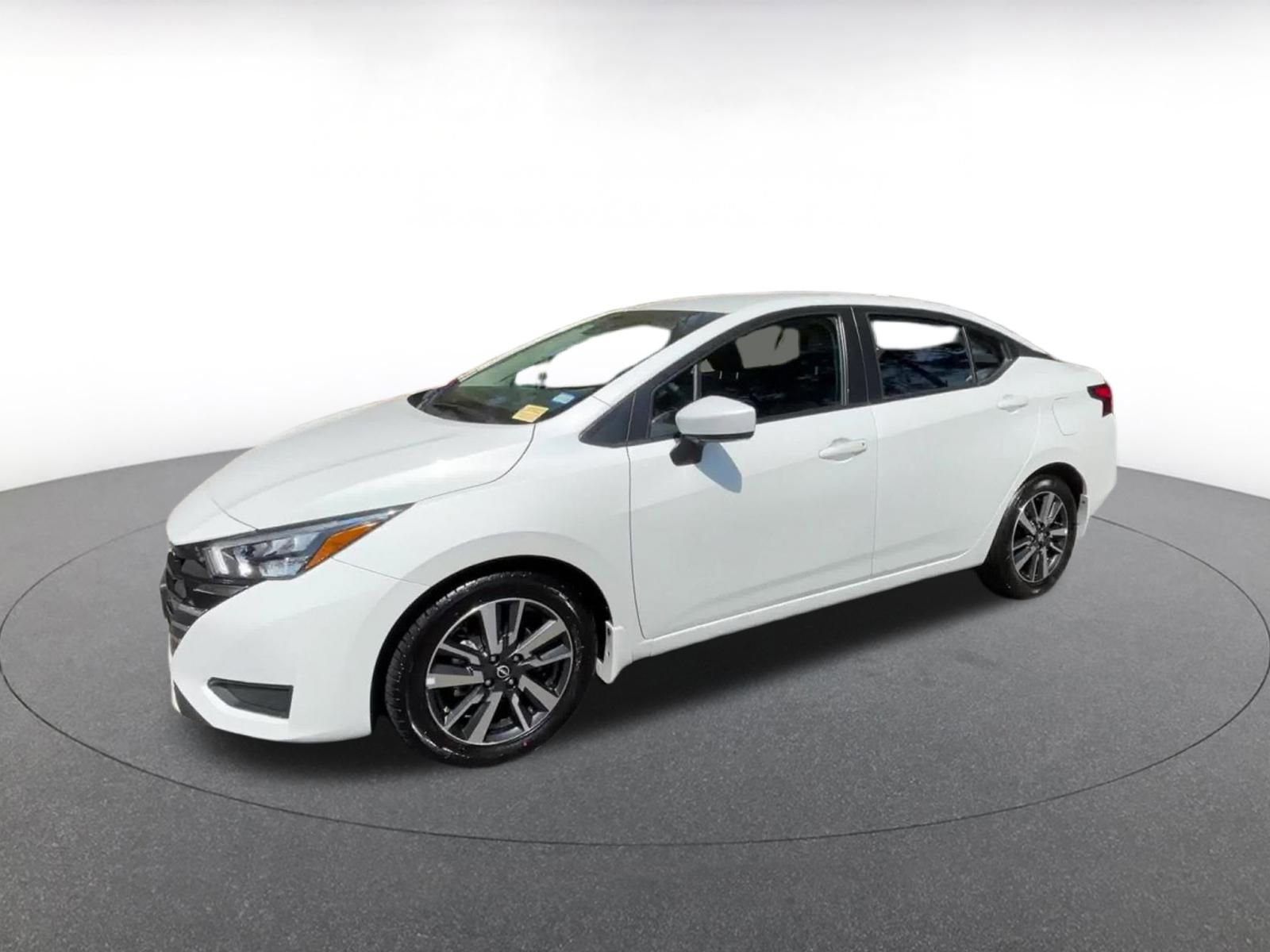 Used 2025 Nissan Versa SV w/ Trunk Package image 8