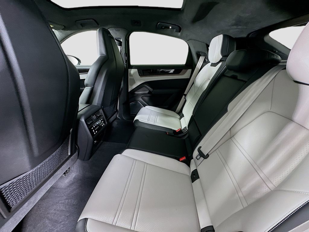New 2025 Porsche Cayenne GTS image 23