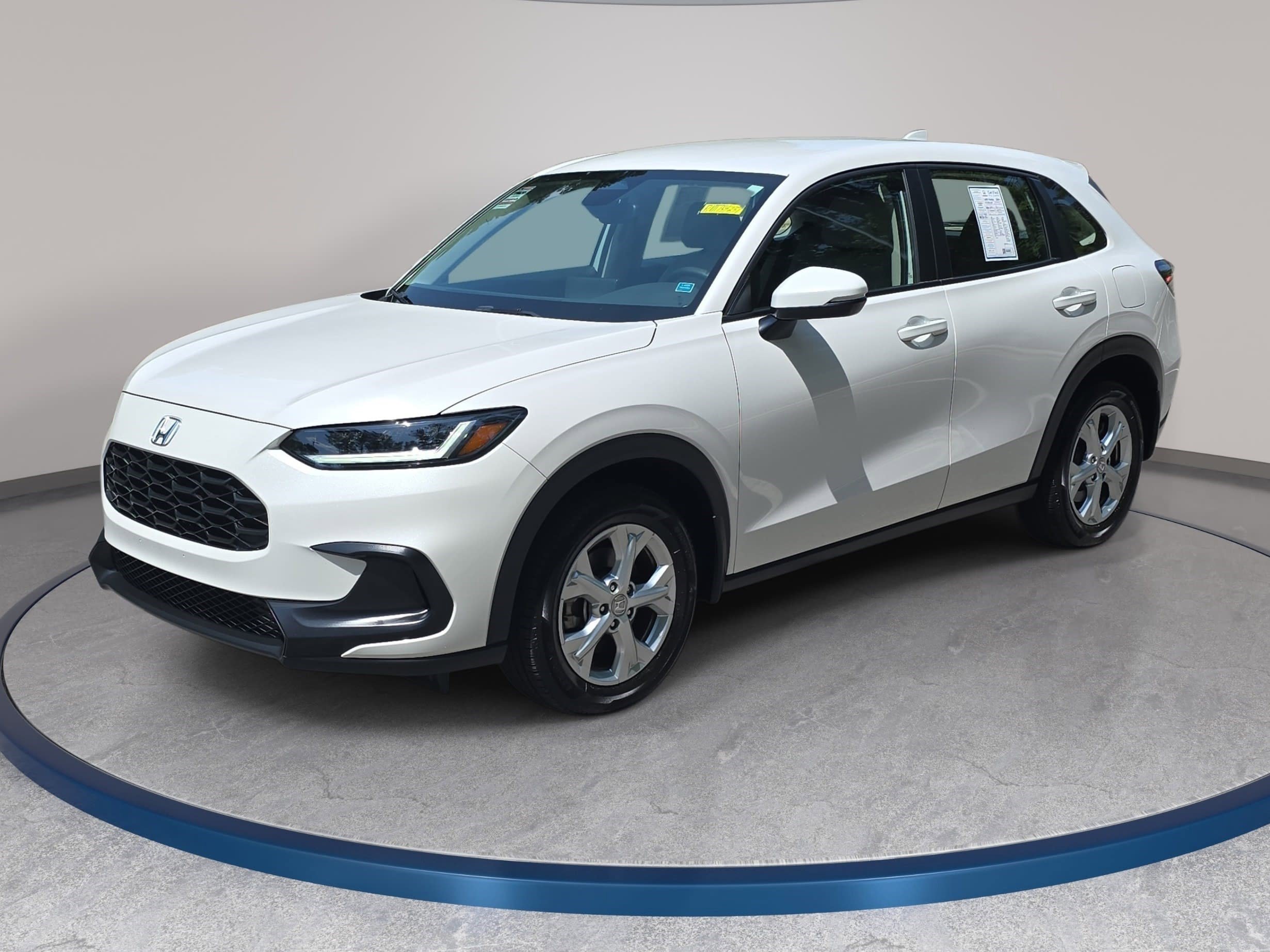 Used 2024 Honda HR-V LX image 1
