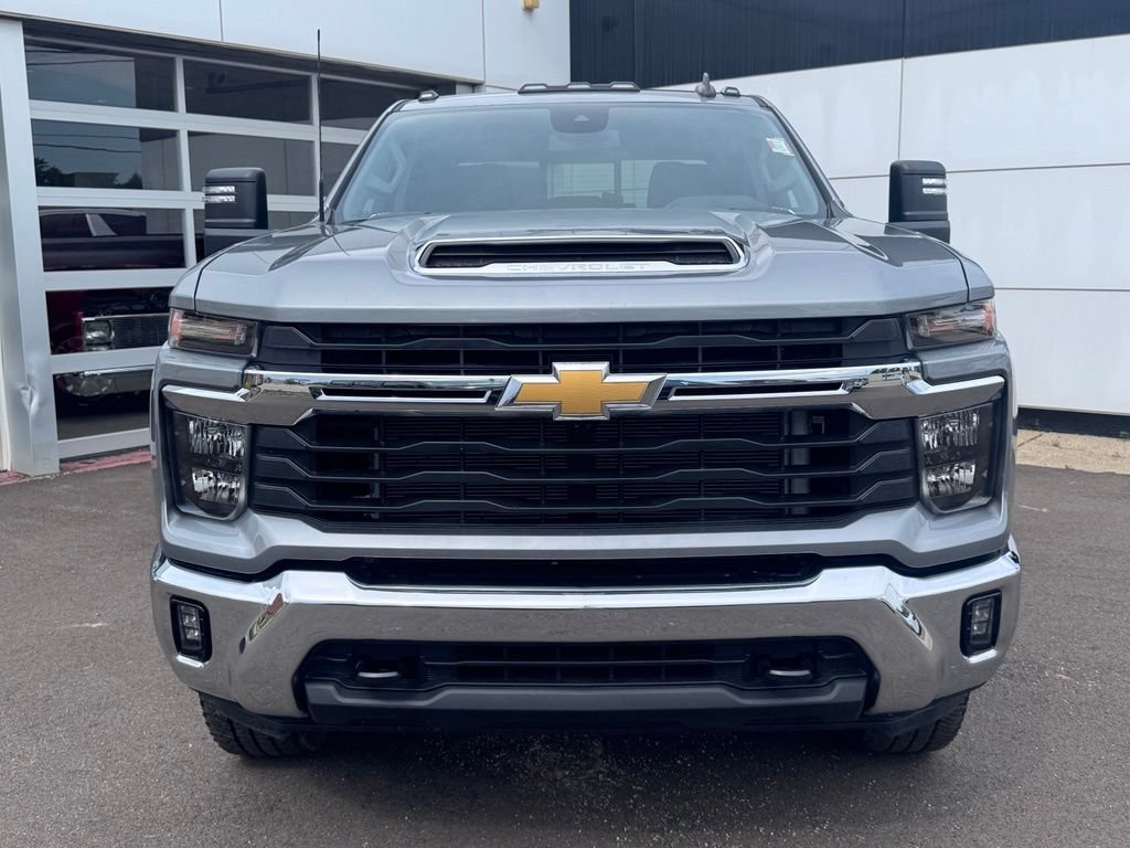 Used 2024 Chevrolet Silverado 3500 LT w/ Safety Package AWD/4WD image 10