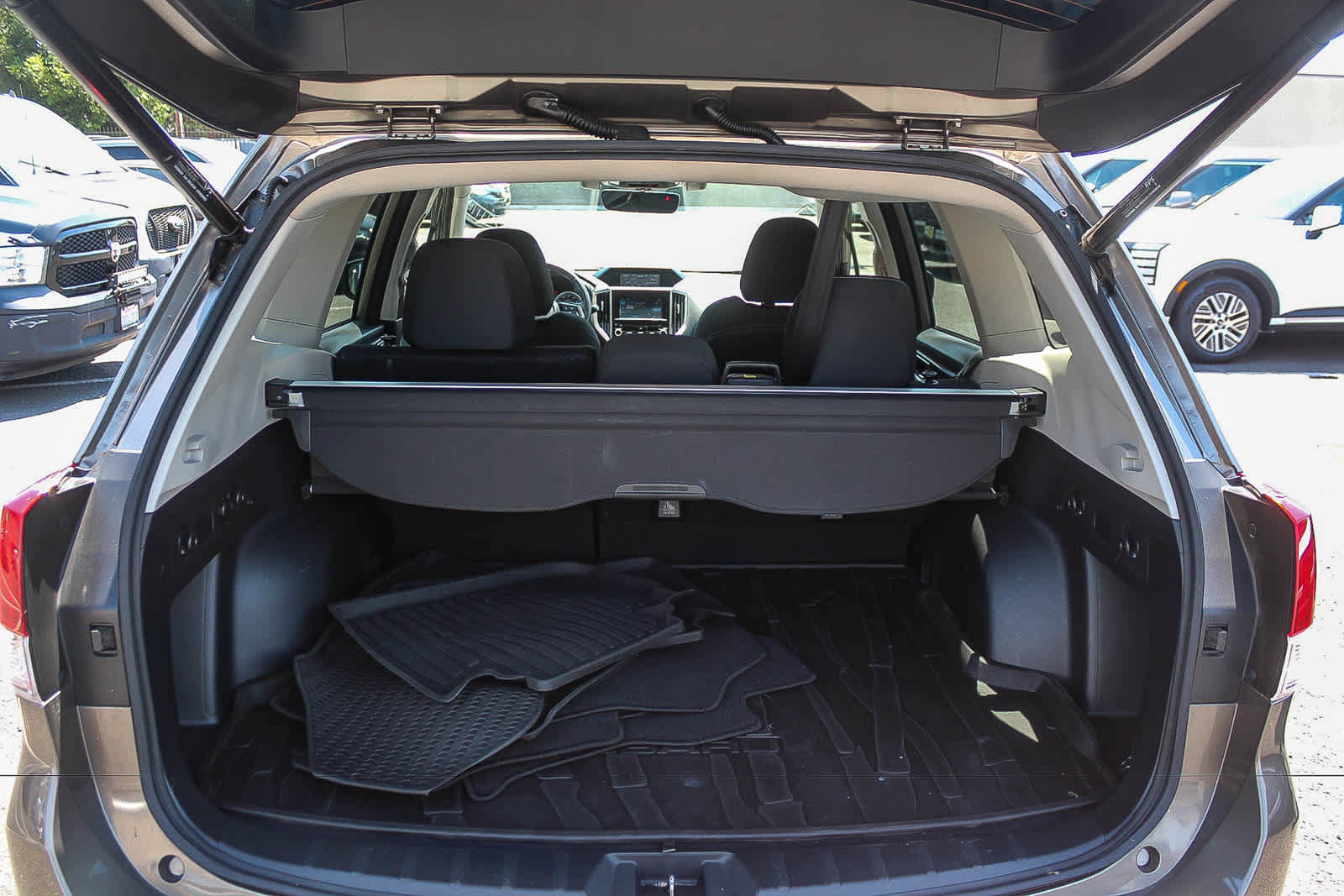Used 2020 Subaru Forester Premium AWD/4WD image 34