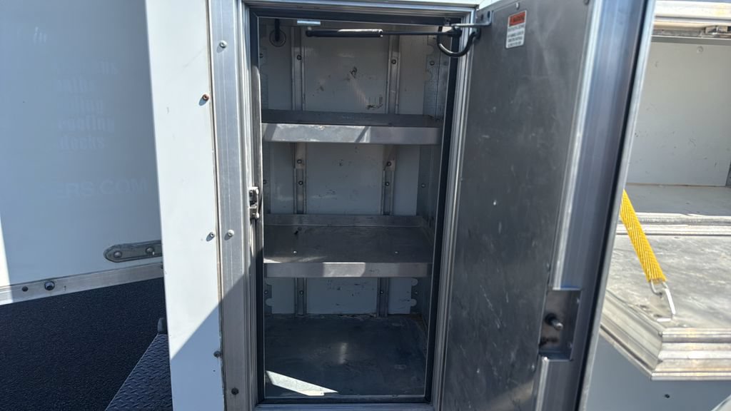 Used 2016 Chevrolet Express 3500 RWD image 11