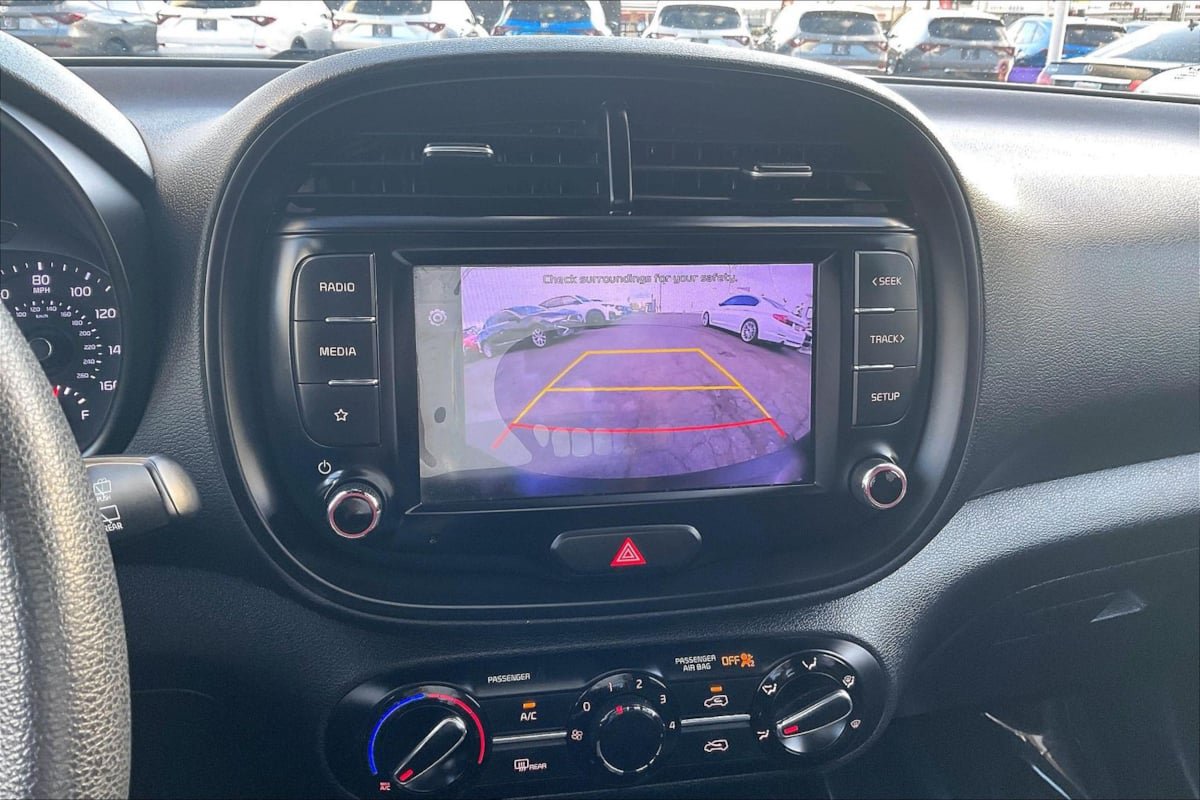 Used 2022 Kia Soul LX w/ Technology Package FWD image 17