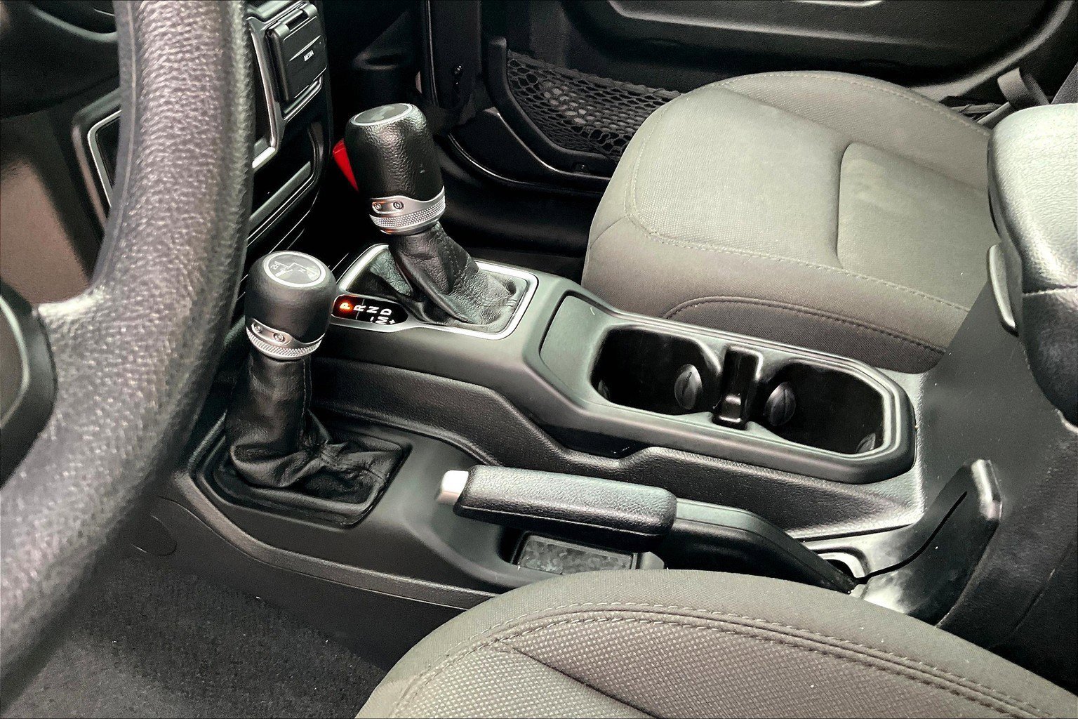 Used 2023 Jeep Wrangler Willys image 13