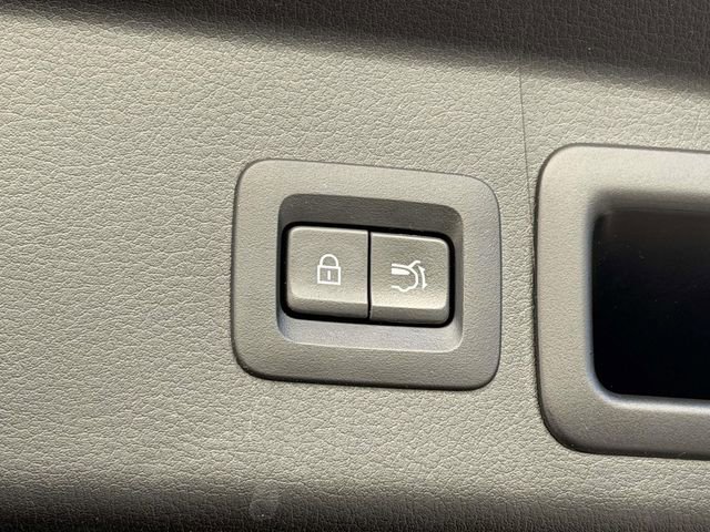 Used 2023 MAZDA CX-30 AWD 2.5 S w/ Premium Package image 21