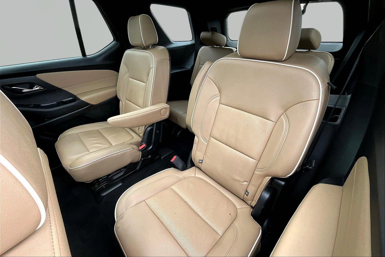 Used 2022 Chevrolet Traverse Premier image 23