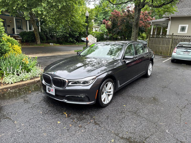 Used 2018 BMW 750i xDrive AWD/4WD image 3
