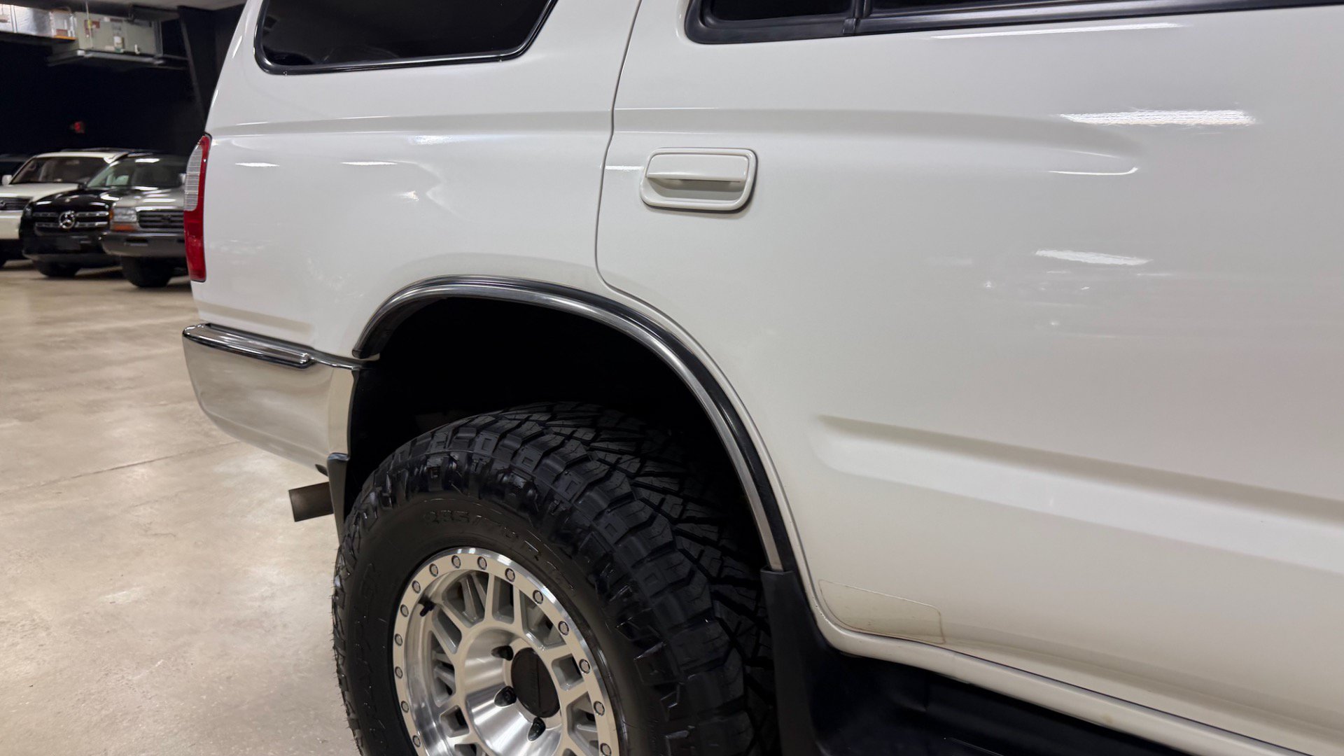 Used 2000 Toyota 4Runner SR5 w/ Upgrade Value Pkg 4 AWD/4WD image 17