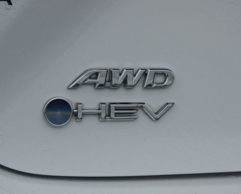 Used 2025 Toyota Camry SE w/ Convenience Package AWD/4WD image 17