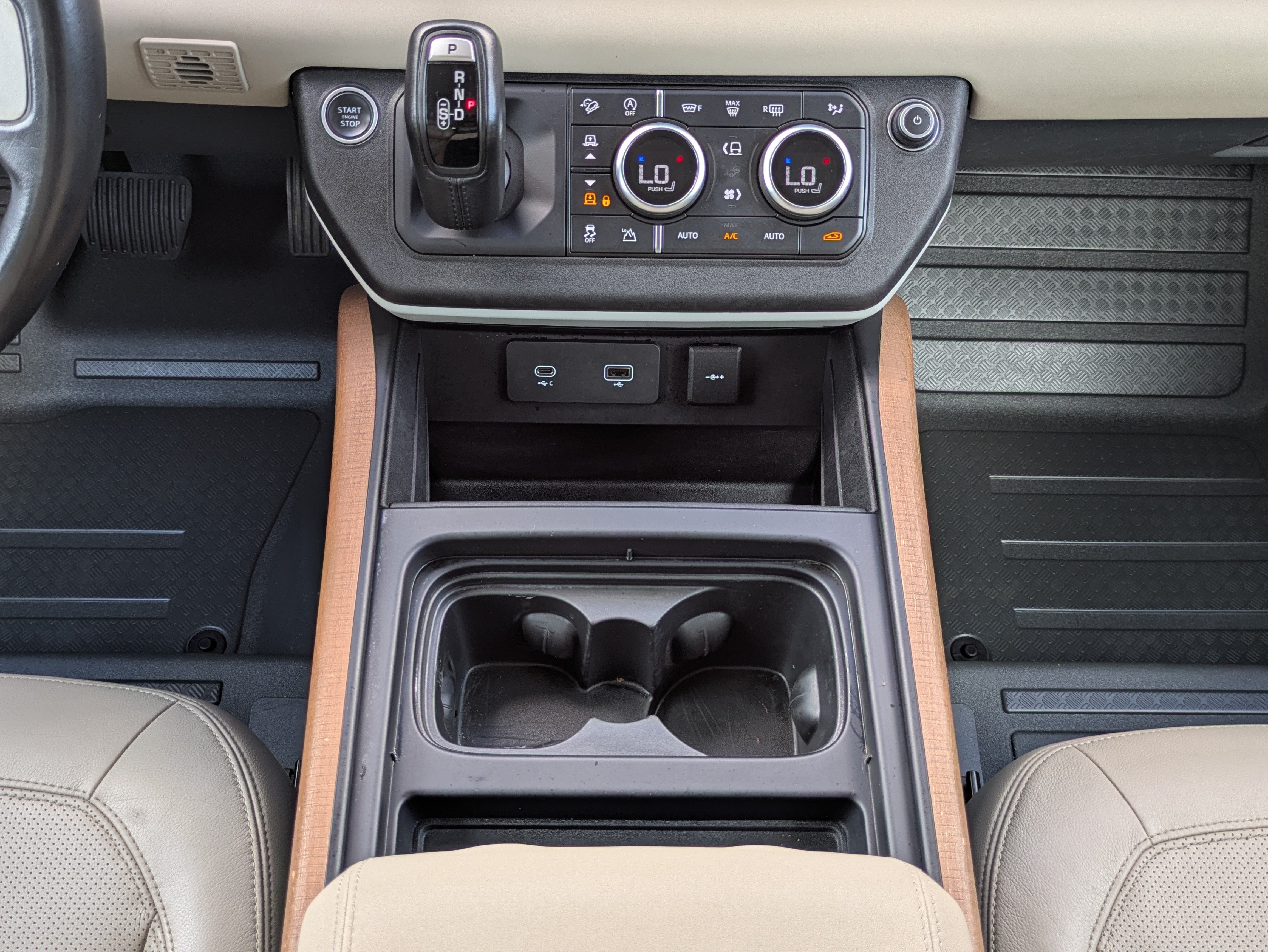 Used 2022 Land Rover Defender 110 SE AWD/4WD image 19
