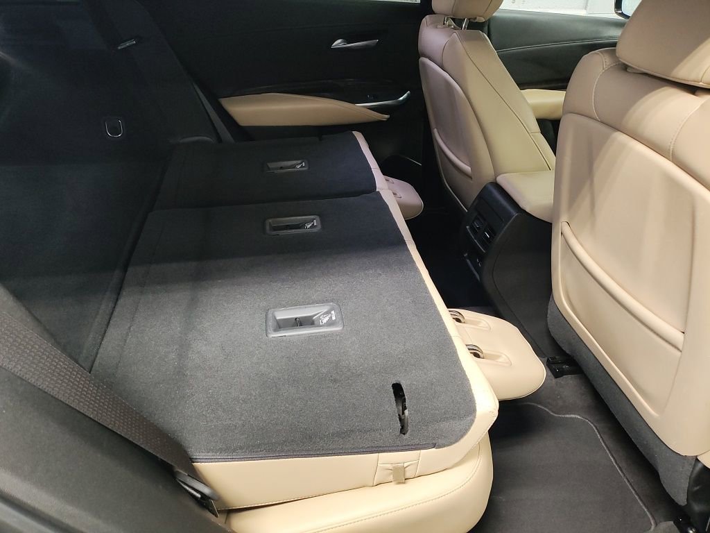 Used 2024 Cadillac XT4 Premium Luxury image 13