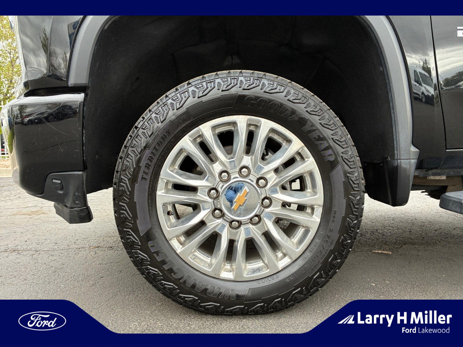 Used 2022 Chevrolet Silverado 2500 High Country w/ Safety Package II image 26