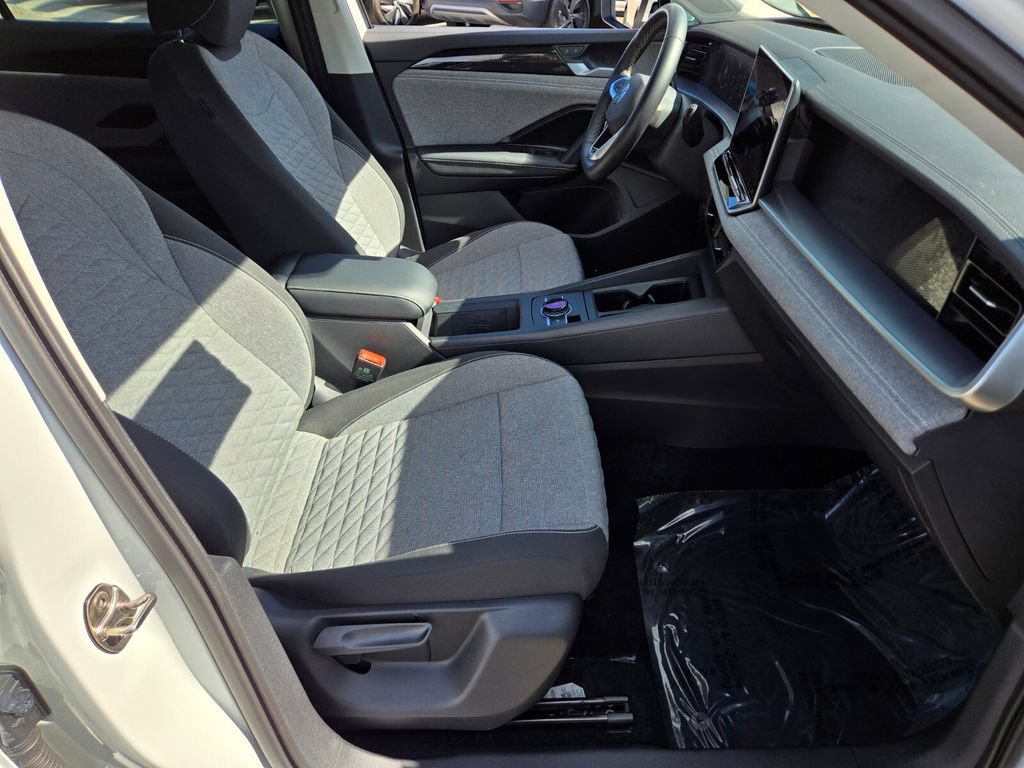 Certified 2025 Volkswagen Tiguan S AWD/4WD image 13