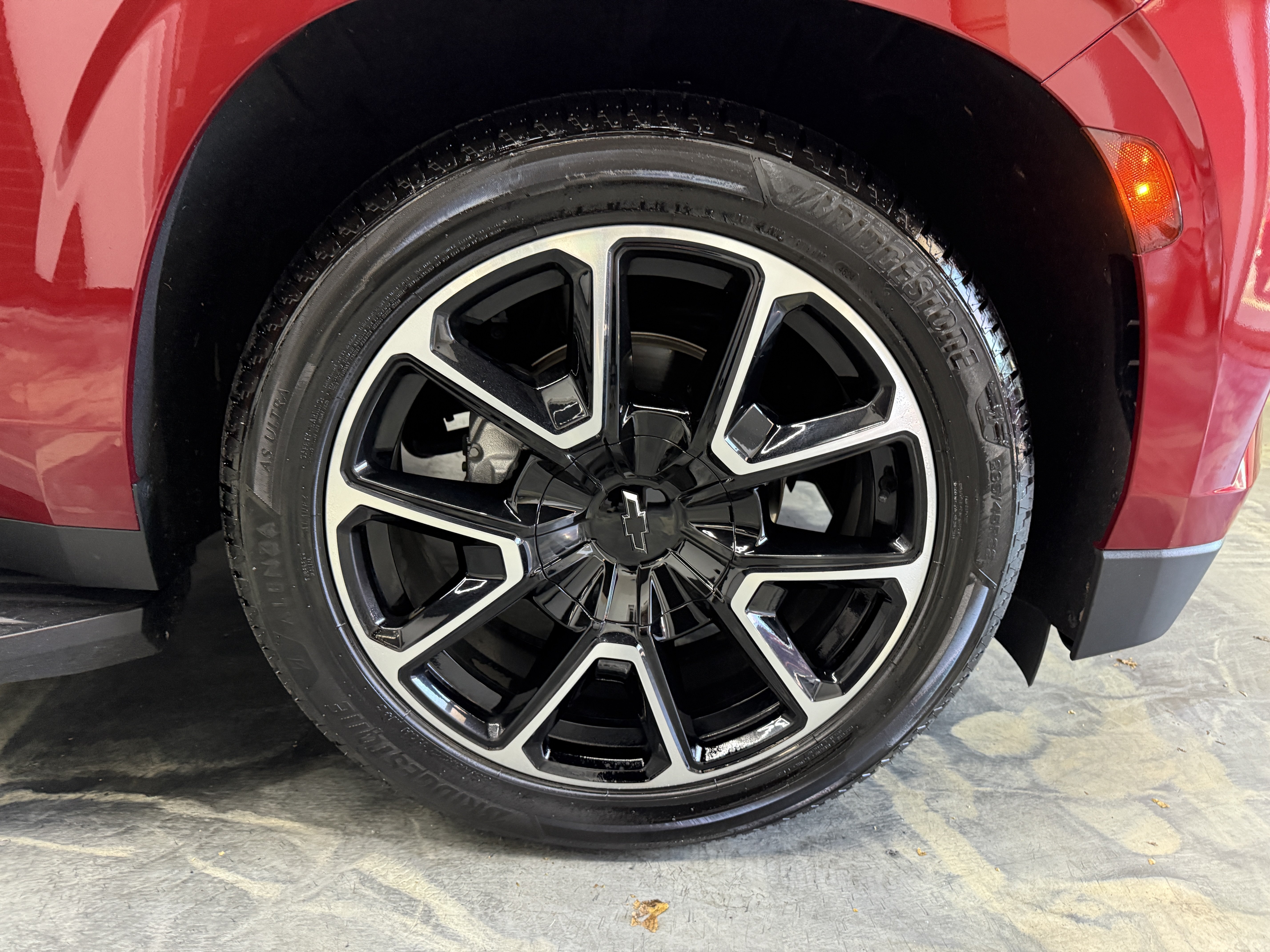 Used 2022 Chevrolet Tahoe RST w/ Luxury Package AWD/4WD image 30