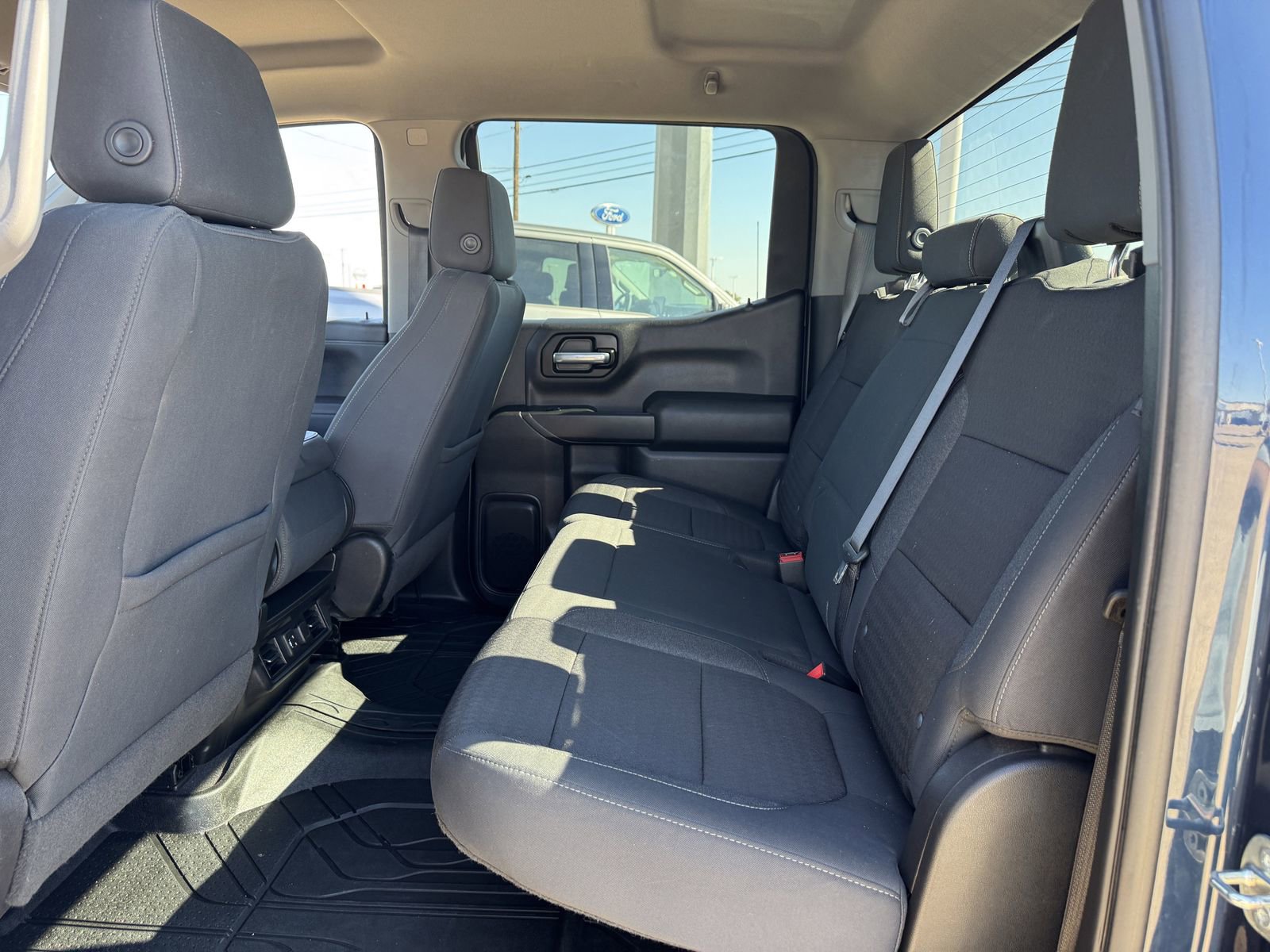 Used 2020 Chevrolet Silverado 1500 LT w/ Texas Edition image 28