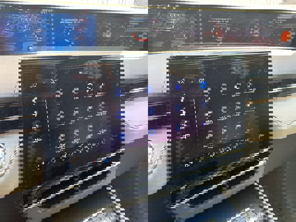 Used 2025 Lincoln Nautilus Reserve AWD/4WD image 33