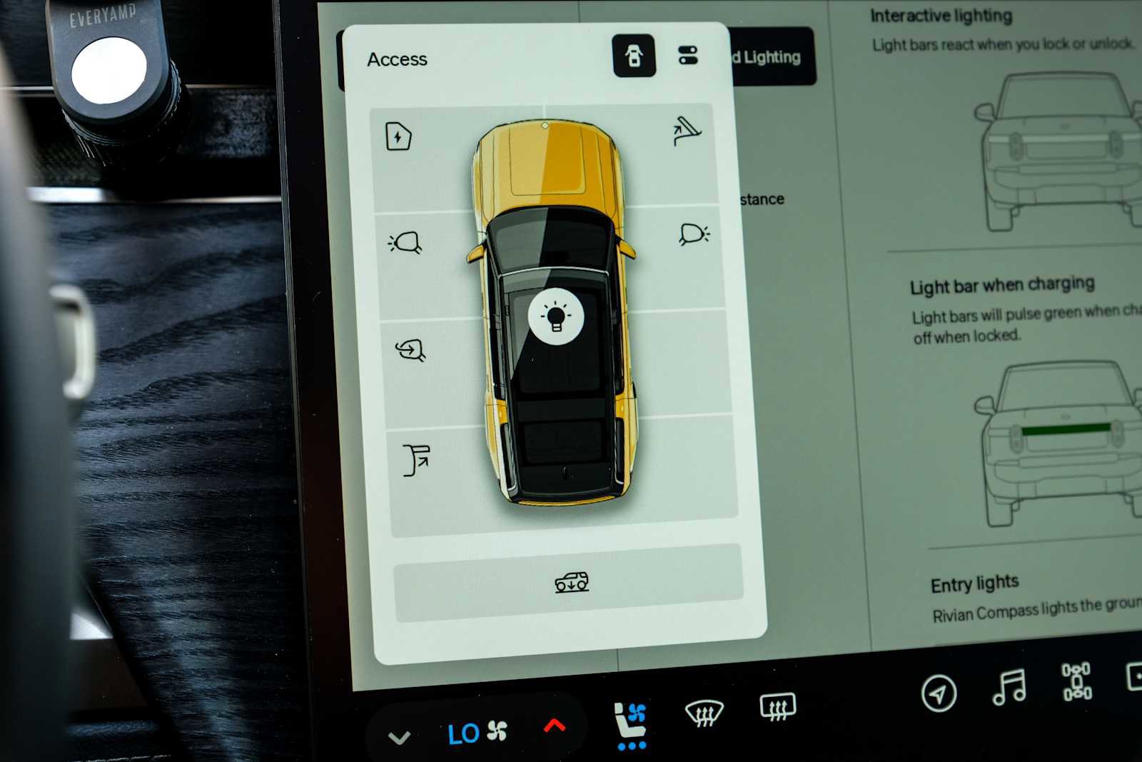 Used 2023 Rivian R1S Adventure image 31