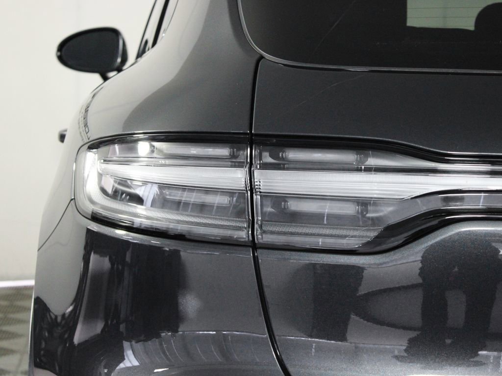Certified 2026 Porsche Macan GTS AWD/4WD image 12