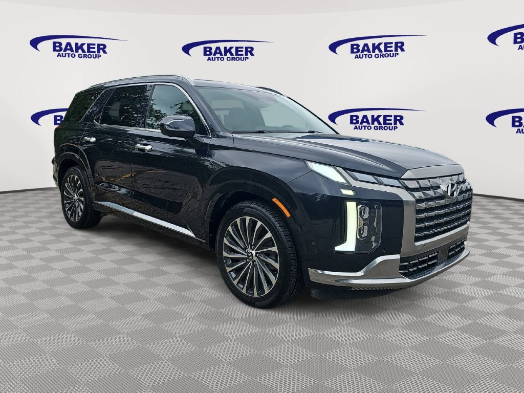 Used 2024 Hyundai Palisade Calligraphy AWD/4WD image 3