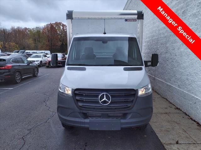 Used 2022 Mercedes-Benz Sprinter 3500 image 3