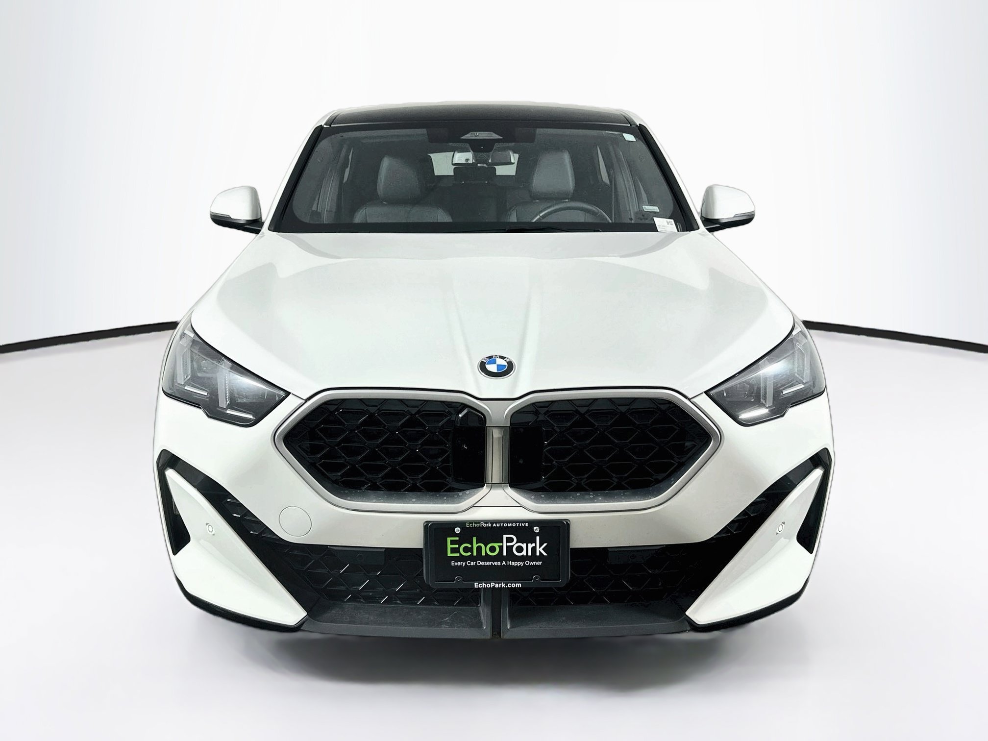 Used 2026 BMW X2 xDrive28i AWD/4WD image 2