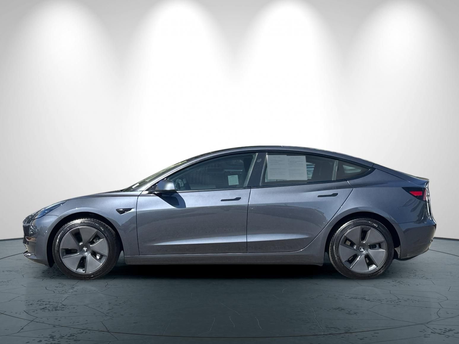 Used 2023 Tesla Model 3 Standard Range image 7