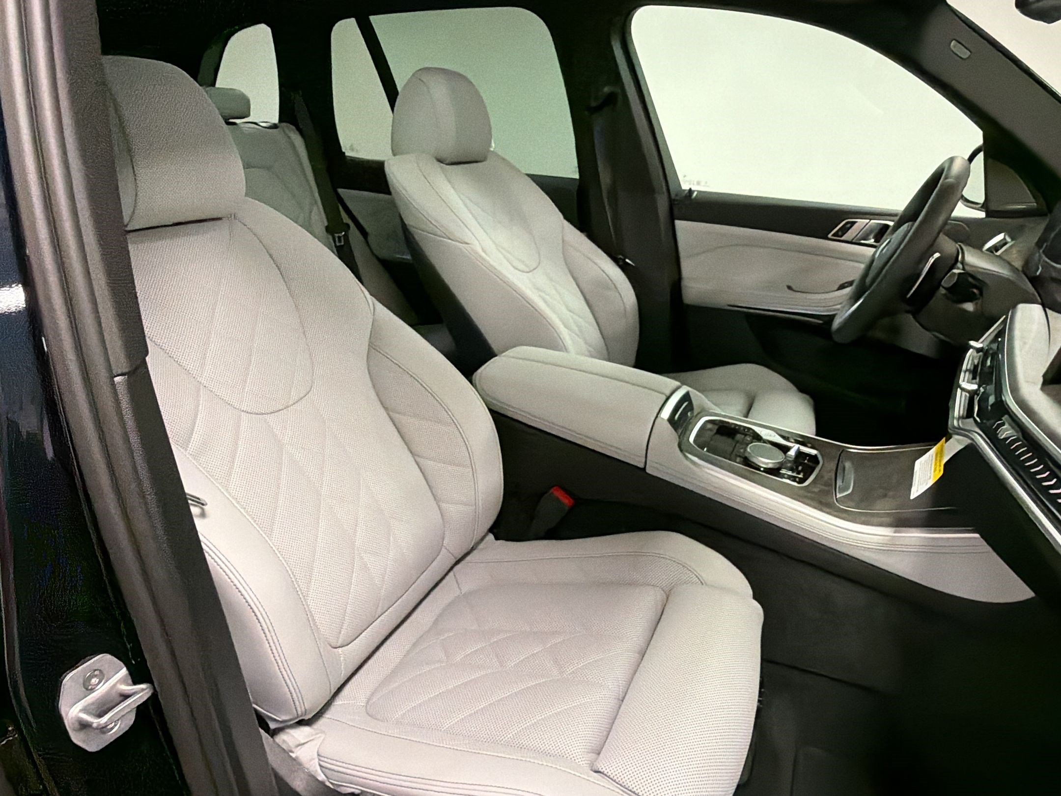 New 2026 BMW X5 sDrive40i w/ M Sport Package RWD image 24