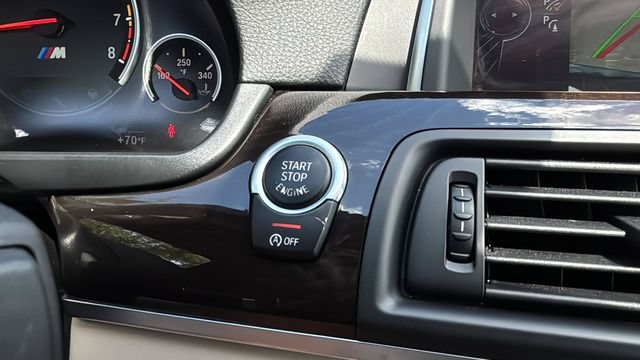Used 2016 BMW M5 RWD image 29