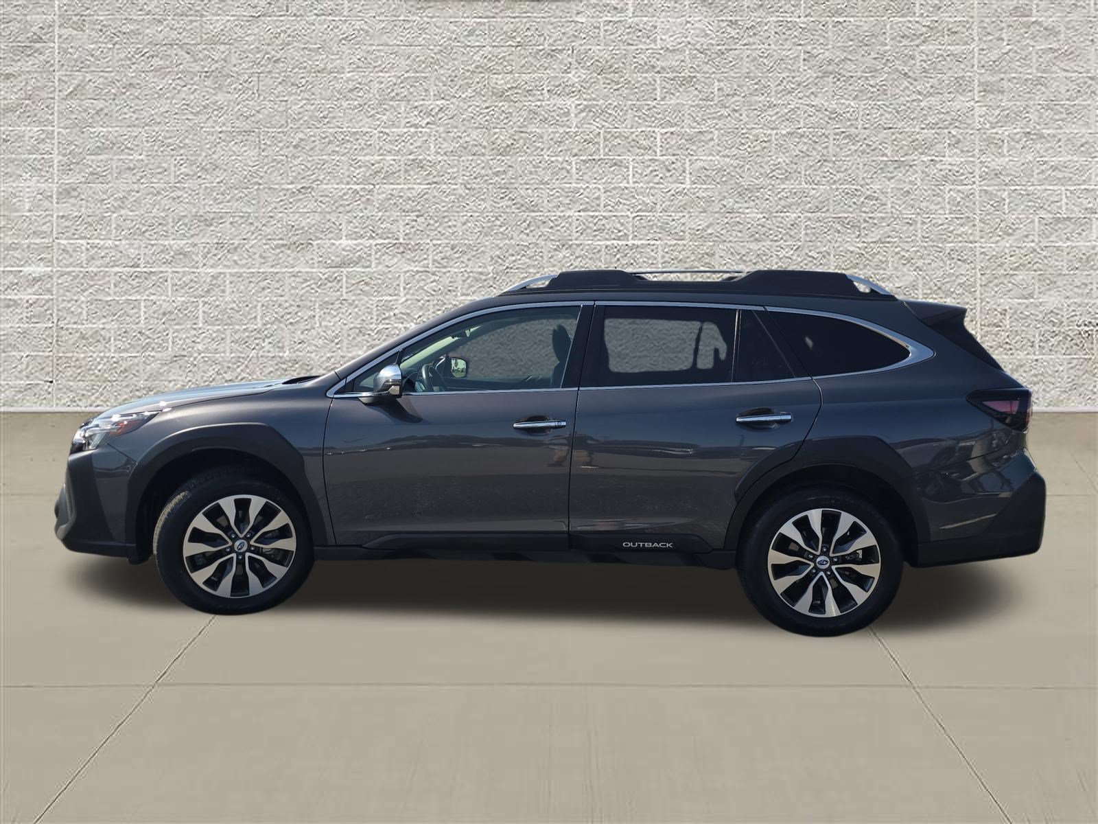 Certified 2023 Subaru Outback Touring XT AWD/4WD image 4