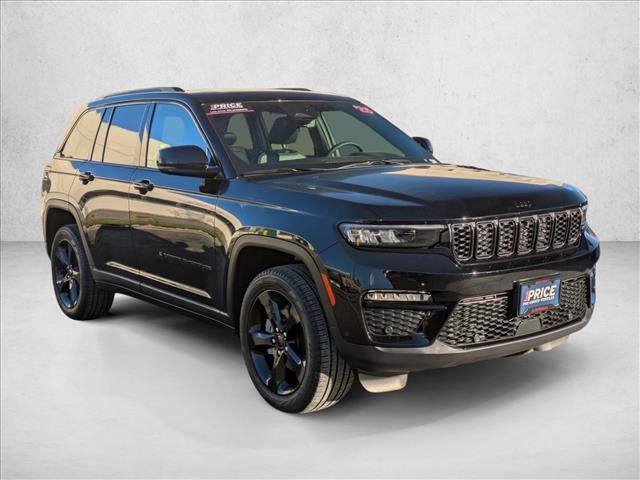 Used 2025 Jeep Grand Cherokee Limited w/ Luxury Tech Group II image 3