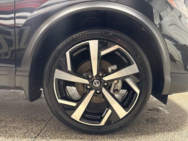 Used 2021 Nissan Rogue Sport SL w/ Premium Package image 29